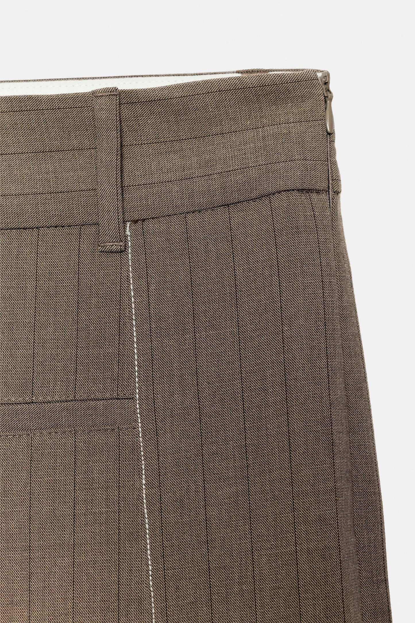 #281c15, Marron